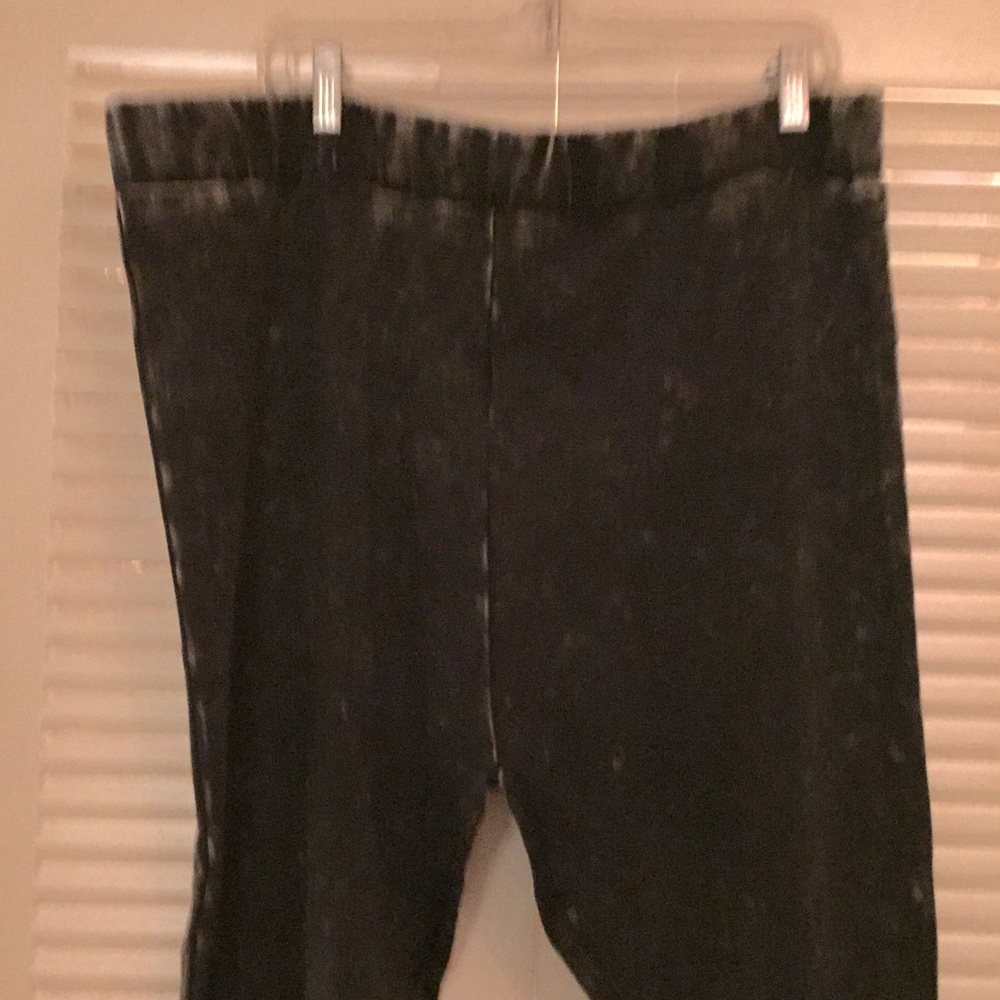 Full Figured Fashionista 3X Black tie dye leggings